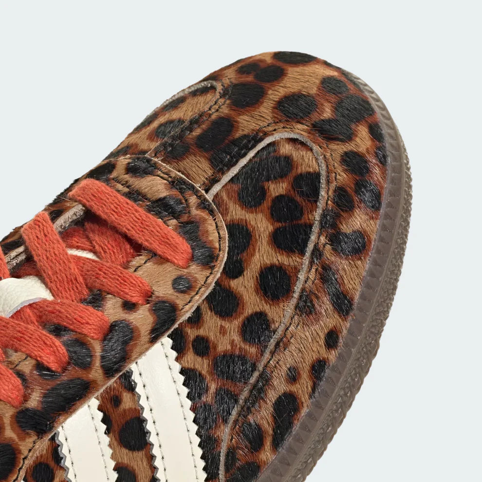 Essencials Red Leopard
